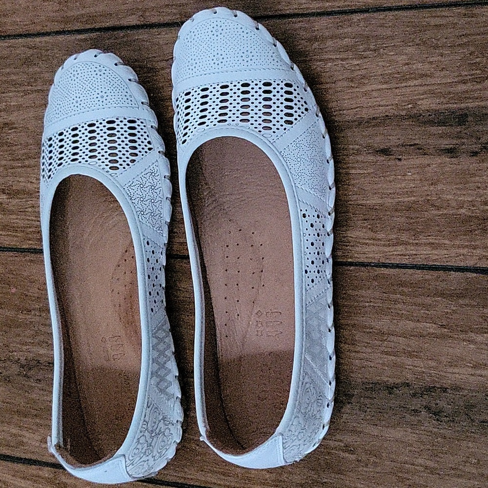 Spring Step flats